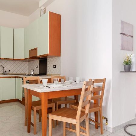 Stazione Centrale Cozy And Functional Flat Милано Екстериор снимка