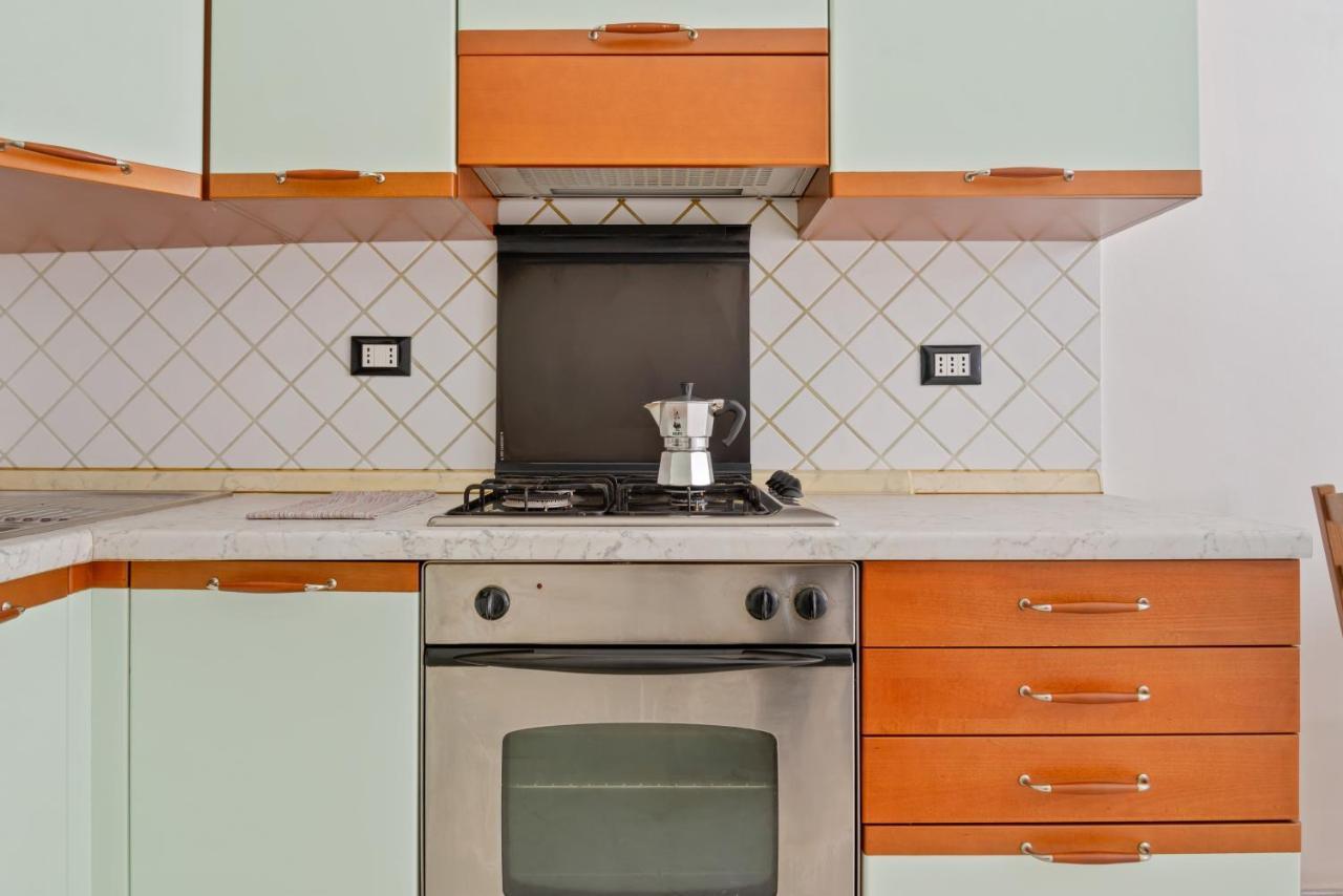 Stazione Centrale Cozy And Functional Flat Милано Екстериор снимка