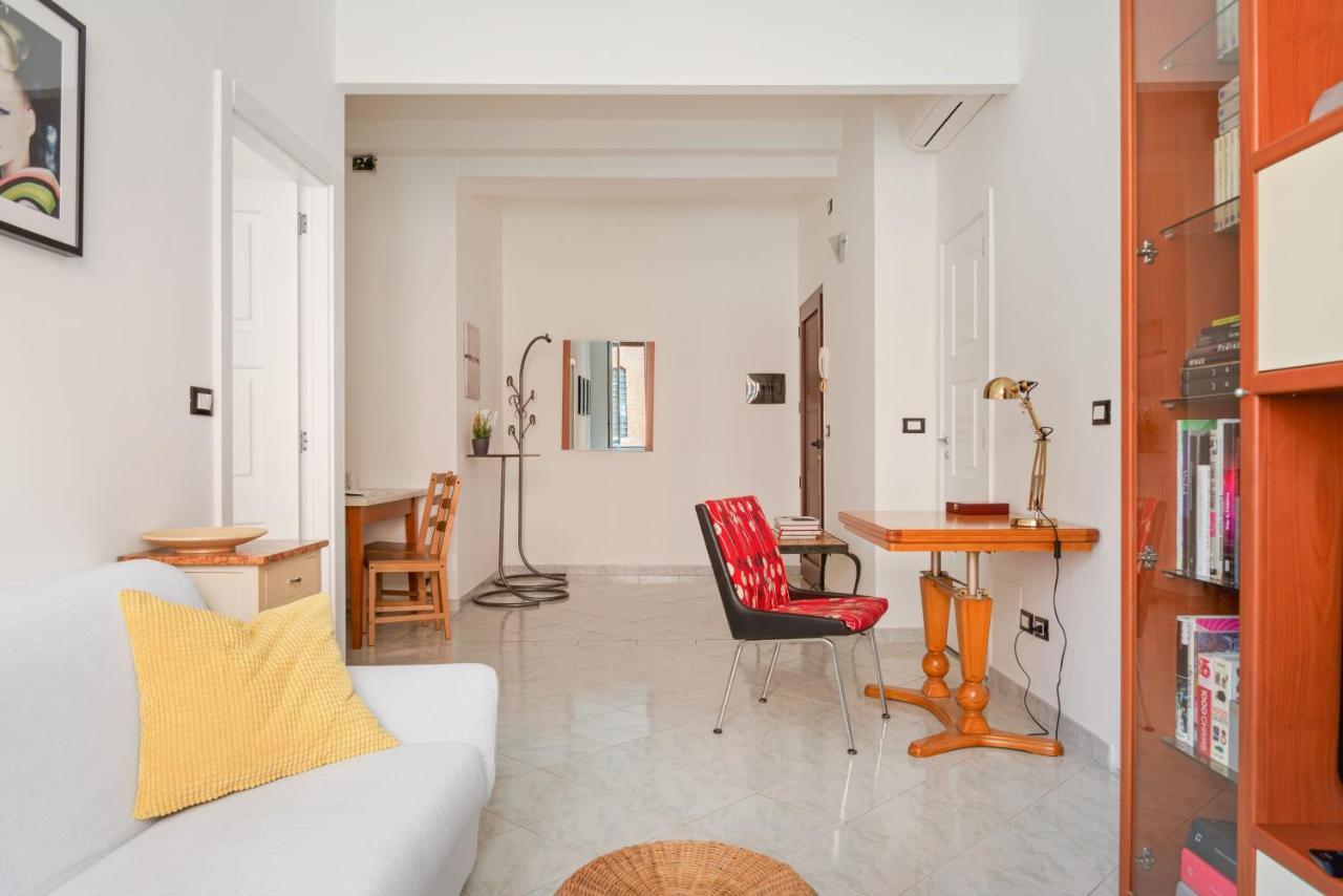 Stazione Centrale Cozy And Functional Flat Милано Екстериор снимка